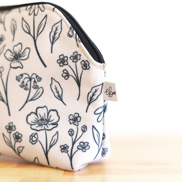 ZIPPER POUCH