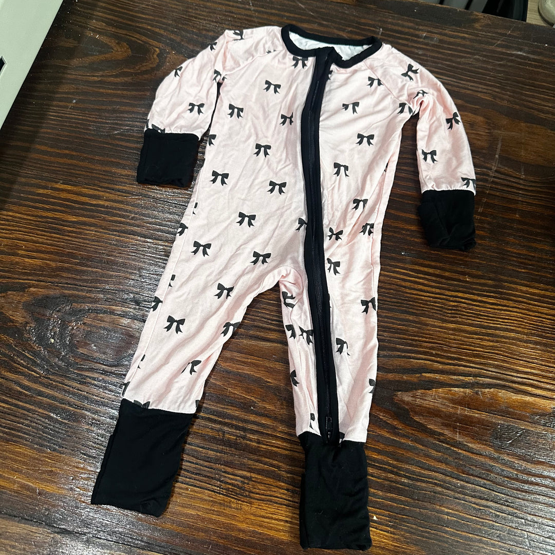 Bamboo Baby Onesie 0-3 MTHS | PINK BLACK BOWS